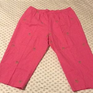 3/$15🌻Kim Rogers flower stitched capris